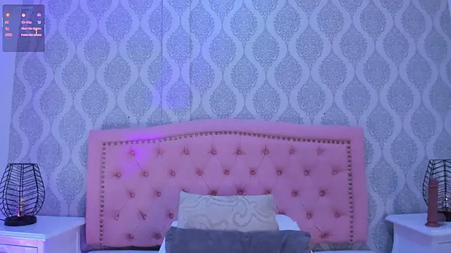 OnlyGia online show from 12.22.25