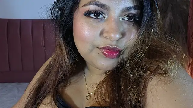 Snapshot of Hela_Collins chatting on 10.17.25 Hela Collins online show from 10.17.25