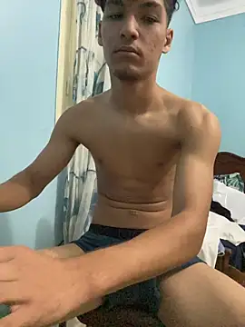 Snapshot of dermino12 chatting on 10.08.25 dermino12 online show from 10.08.25