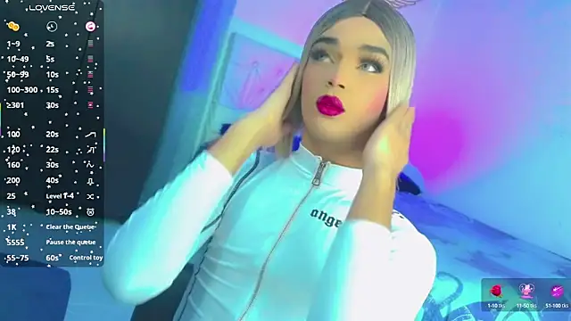 Snapshot of HANNAH_BACKERS chatting on 10.17.25 HANNAH BACKERS online show from 10.17.25