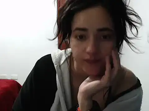 Snapshot of annie_clark2 chatting on 01.06.25 annie clark2 online show from 01.06.25