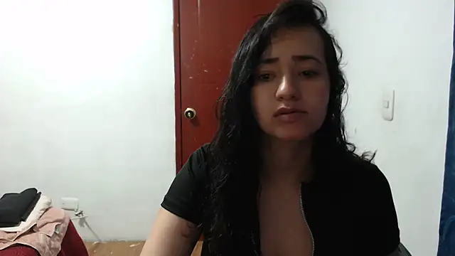 Snapshot of annie_clark2 chatting on 03.05.25 annie clark2 online show from 03.05.25