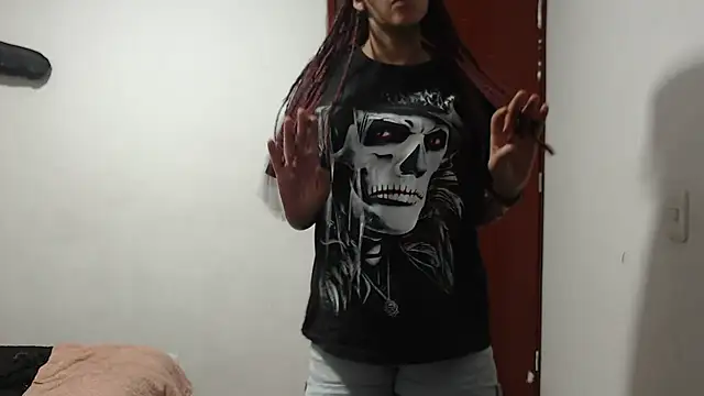 Snapshot of annie_clark2 chatting on 03.20.25 annie clark2 online show from 03.20.25