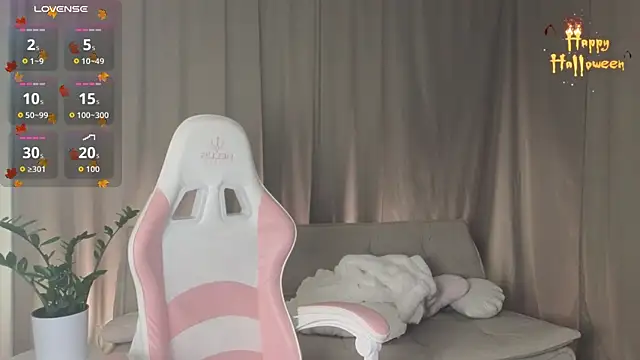 AlexsisFaee online show from 10.26.25