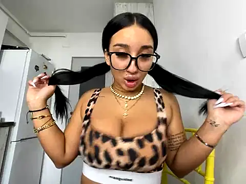 BlueEyes BB online show from 10.11.25