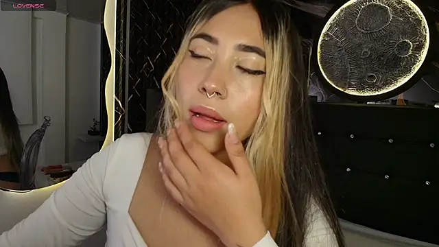  ManuVeelez online show from 11.22.25