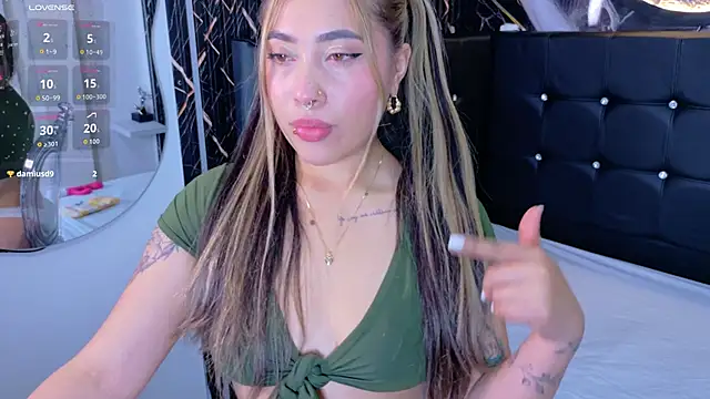  ManuVeelez online show from 02.05.26