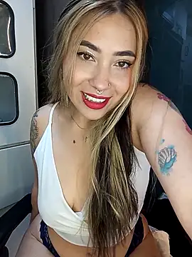  ManuVeelez online show from 02.06.26