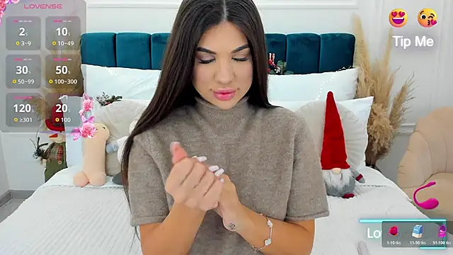 MonCarla online show from 12.15.25