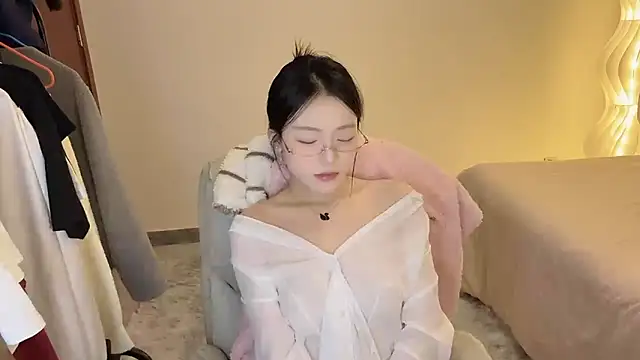 Robin-o3 online show from 12.04.25