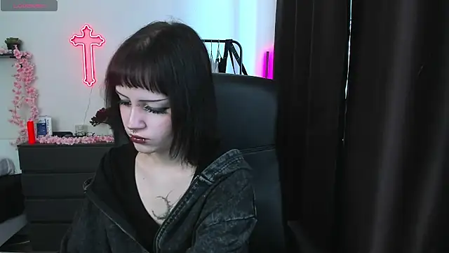 LiyaLuna online show from 04.08.26