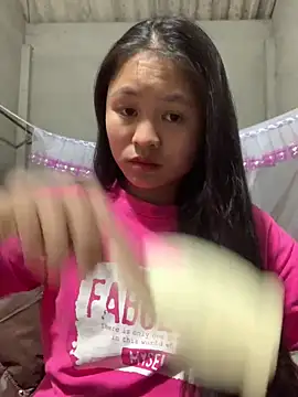 NhuFox online show from 12.17.25