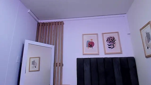 Snapshot of SuccubusDolly chatting on 09.24.25 SuccubusDolly online show from 09.24.25