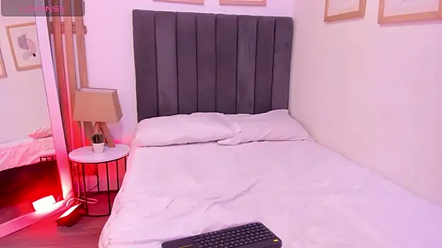 Snapshot of SuccubusDolly chatting on 10.01.25 SuccubusDolly online show from 10.01.25