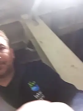 Snapshot of mert0359 chatting on 11.12.25 mert0359 online show from 11.12.25