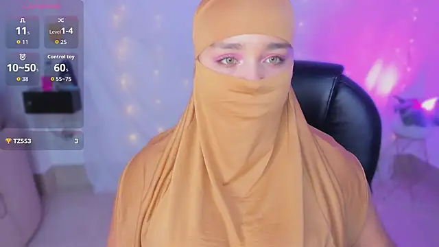 Snapshot of amila_hagda chatting on 09.14.25 amila hagda online show from 09.14.25