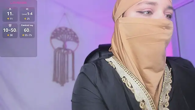 Snapshot of amila_hagda chatting on 09.17.25 amila hagda online show from 09.17.25