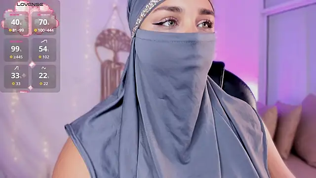 Snapshot of amila_hagda chatting on 10.03.25 amila hagda online show from 10.03.25