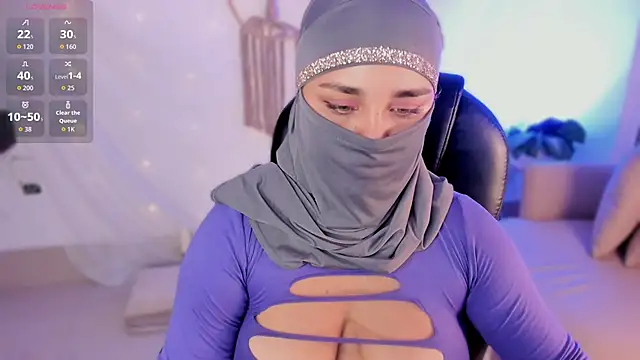 Snapshot of amila_hagda chatting on 10.18.25 amila hagda online show from 10.18.25