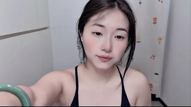 Snapshot of Rosalind_xixi chatting on 06.11.26 Rosalind xixi online show from 06.11.26