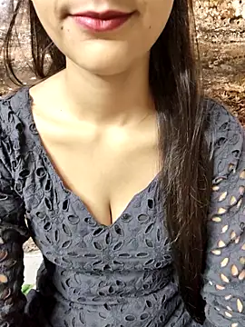 Snapshot of Indian-Aleena chatting on 10.04.25 Indian-Aleena online show from 10.04.25