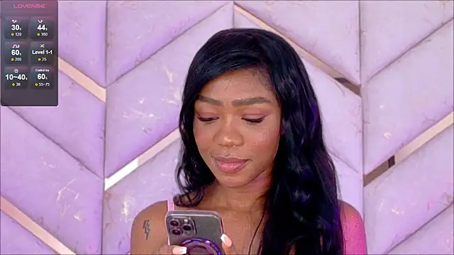 Snapshot of AlanaDoll chatting on 09.08.25 AlanaDoll online show from 09.08.25