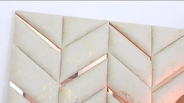 Snapshot of AlanaDoll chatting on 09.30.25 AlanaDoll online show from 09.30.25