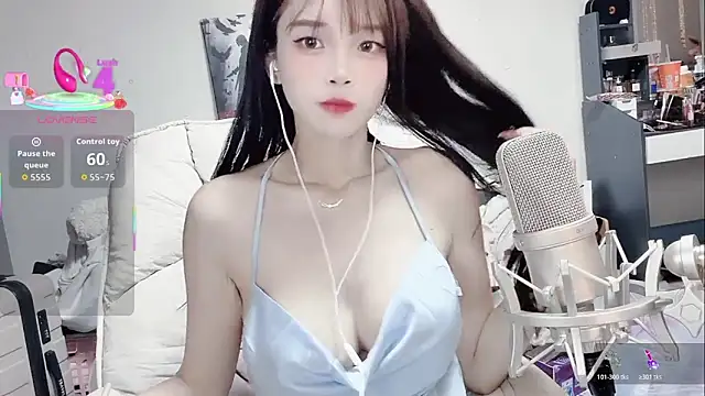 twlilybae online show from 03.17.26