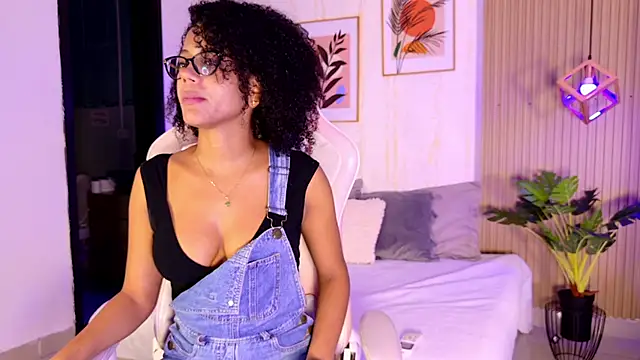 Snapshot of Ayleen_Dunkan chatting on 02.26.26 Ayleen Dunkan online show from 02.26.26