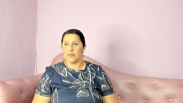 KikaDuque online show from 05.15.26