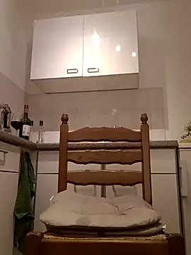 Snapshot of mario7767 chatting on 10.02.25 mario7767 online show from 10.02.25