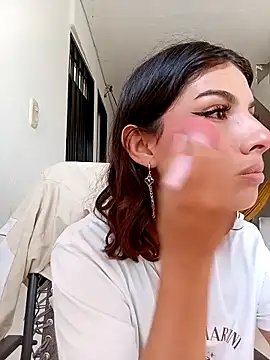 Snapshot of nina_sky chatting on 11.25.25 nina sky online show from 11.25.25