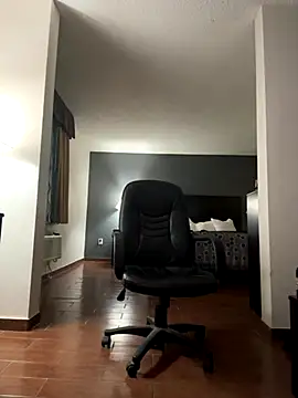 Snapshot of tangaman2280 chatting on 09.24.25 tangaman2280 online show from 09.24.25