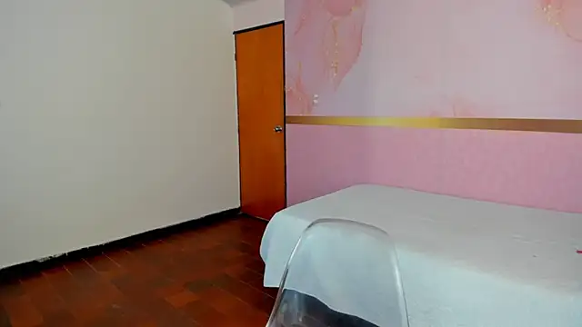 milk candy18 online show from 09.17.25