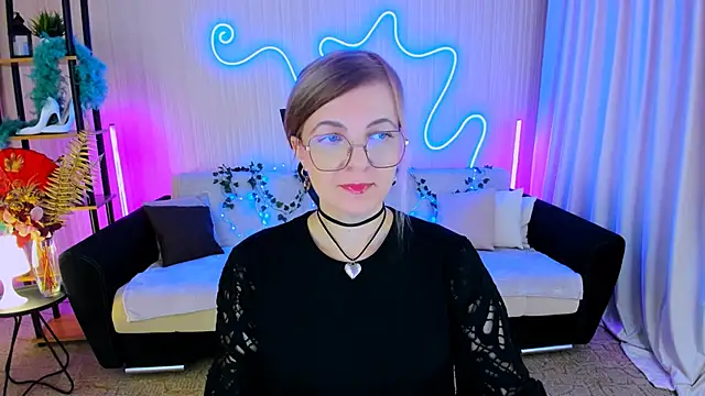 YourUniverser online show from 09.17.25