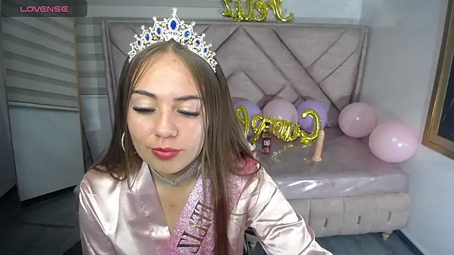 Snapshot of Luna_Star_v chatting on 09.16.25 Luna Star v online show from 09.16.25