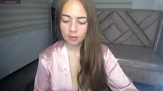 Snapshot of Luna_Star_v chatting on 10.04.25 Luna Star v online show from 10.04.25