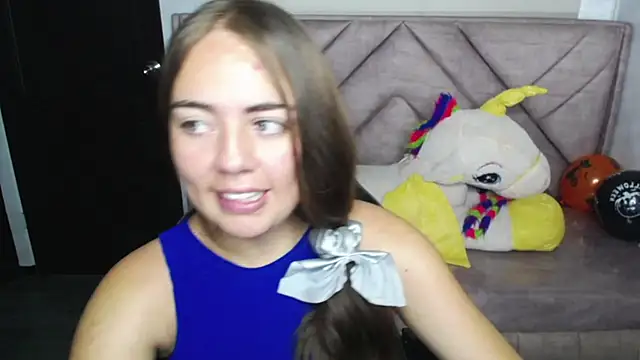 Snapshot of Luna_Star_v chatting on 10.23.25 Luna Star v online show from 10.23.25