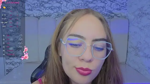 Snapshot of Luna_Star_v chatting on 11.27.25 Luna Star v online show from 11.27.25