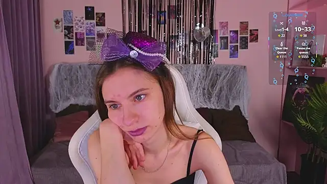 kaleriyaa  online show from 10.20.25