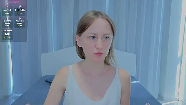 LuluChiiii online show from 09.13.25