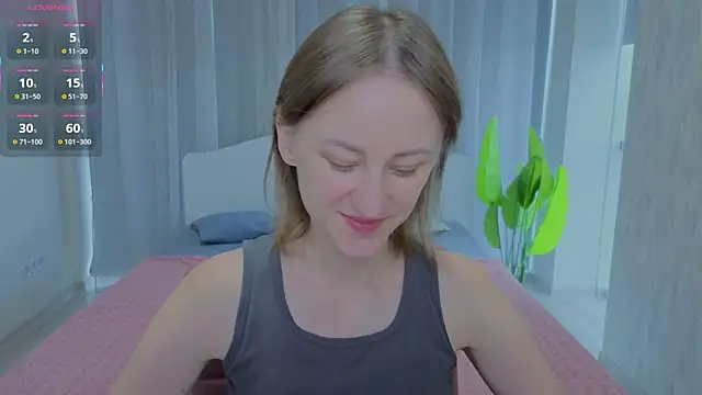 LuluChiiii online show from 09.25.25