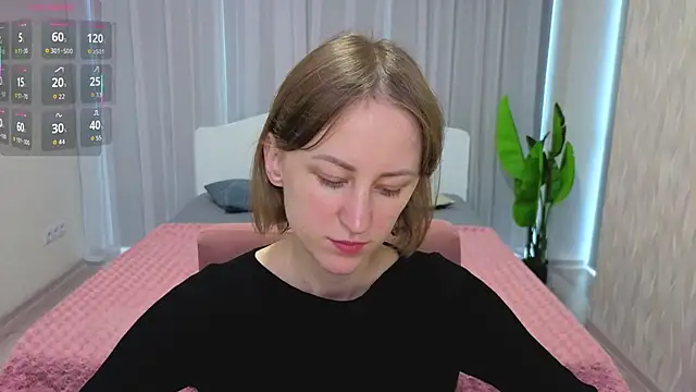 LuluChiiii online show from 10.07.25