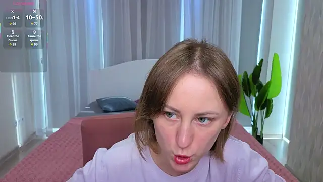 LuluChiiii online show from 10.23.25