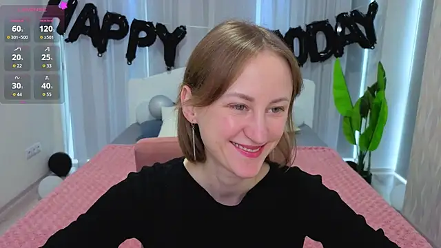 LuluChiiii online show from 11.05.25