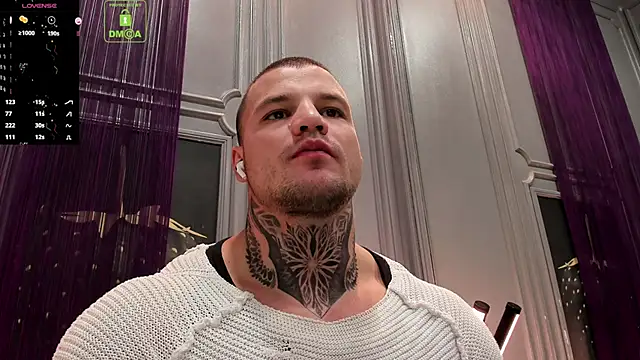 Snapshot of OliverSport chatting on 01.01.25 OliverSport online show from 01.01.25