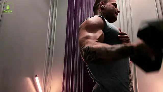 Snapshot of OliverSport chatting on 01.26.25 OliverSport online show from 01.26.25