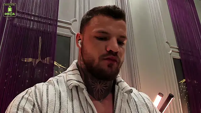 Snapshot of OliverSport chatting on 10.07.25 OliverSport online show from 10.07.25