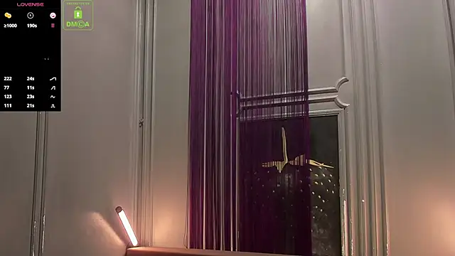 Snapshot of OliverSport chatting on 10.21.25 OliverSport online show from 10.21.25