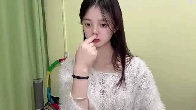 Nicole-13 online show from 12.19.25